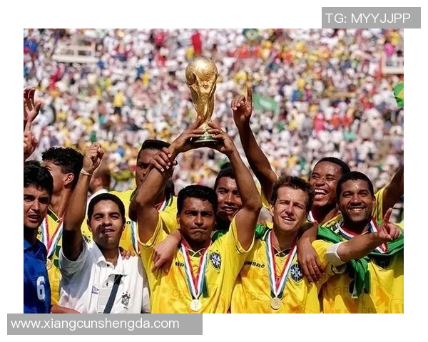 埃字开头的足球明星盘点他们的传奇故事与辉煌成就