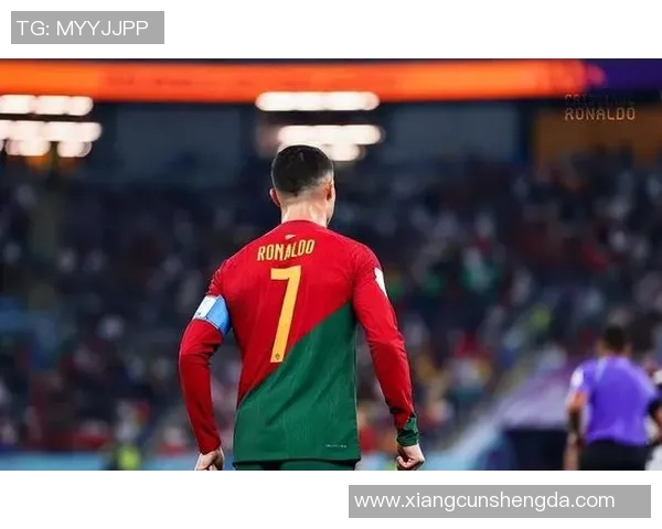 足球明星菲罗的精彩瞬间与场上风采全景展示 足球明星菲罗的精彩瞬间与场上风采全景展示