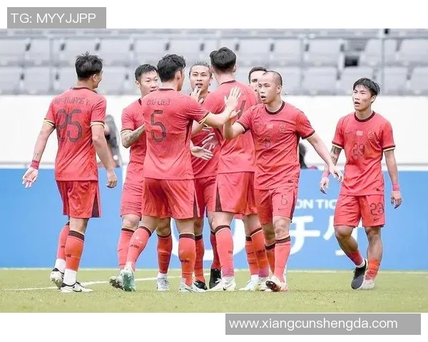 东亚杯激战朝鲜与中国男足争锋相对期待精彩对决与历史交锋 东亚杯激战朝鲜与中国男足争锋相对期待精彩对决与历史交锋